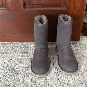 Koolaburra Gray Suede Winter Boots Mid-Calf
